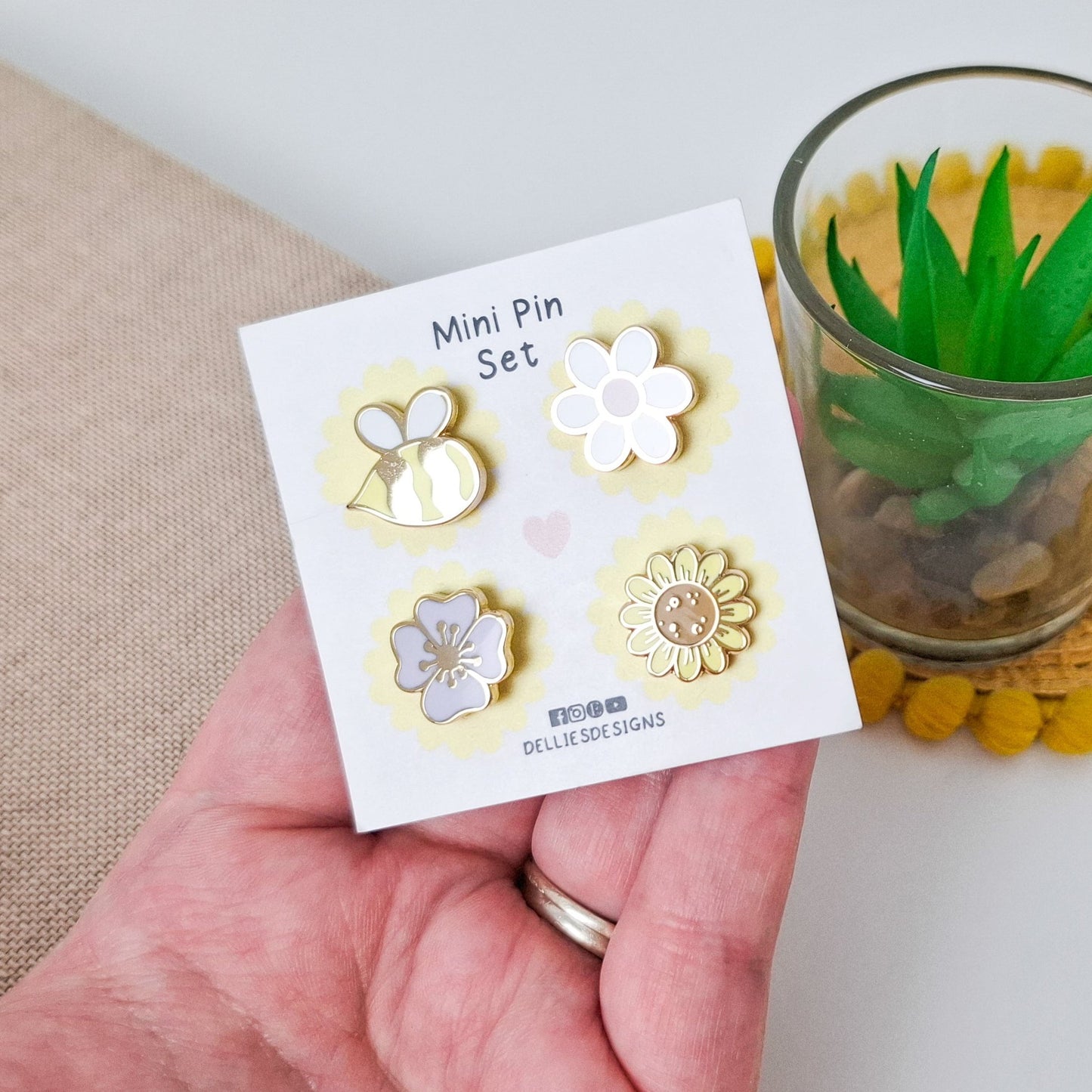 Floral Mini Pin Set