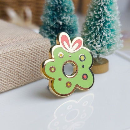 Christmas Wreath Enamel Pin