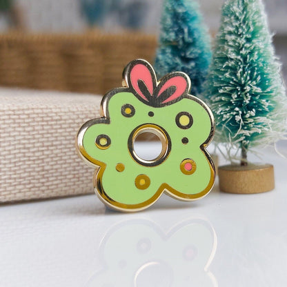 Christmas Wreath Enamel Pin